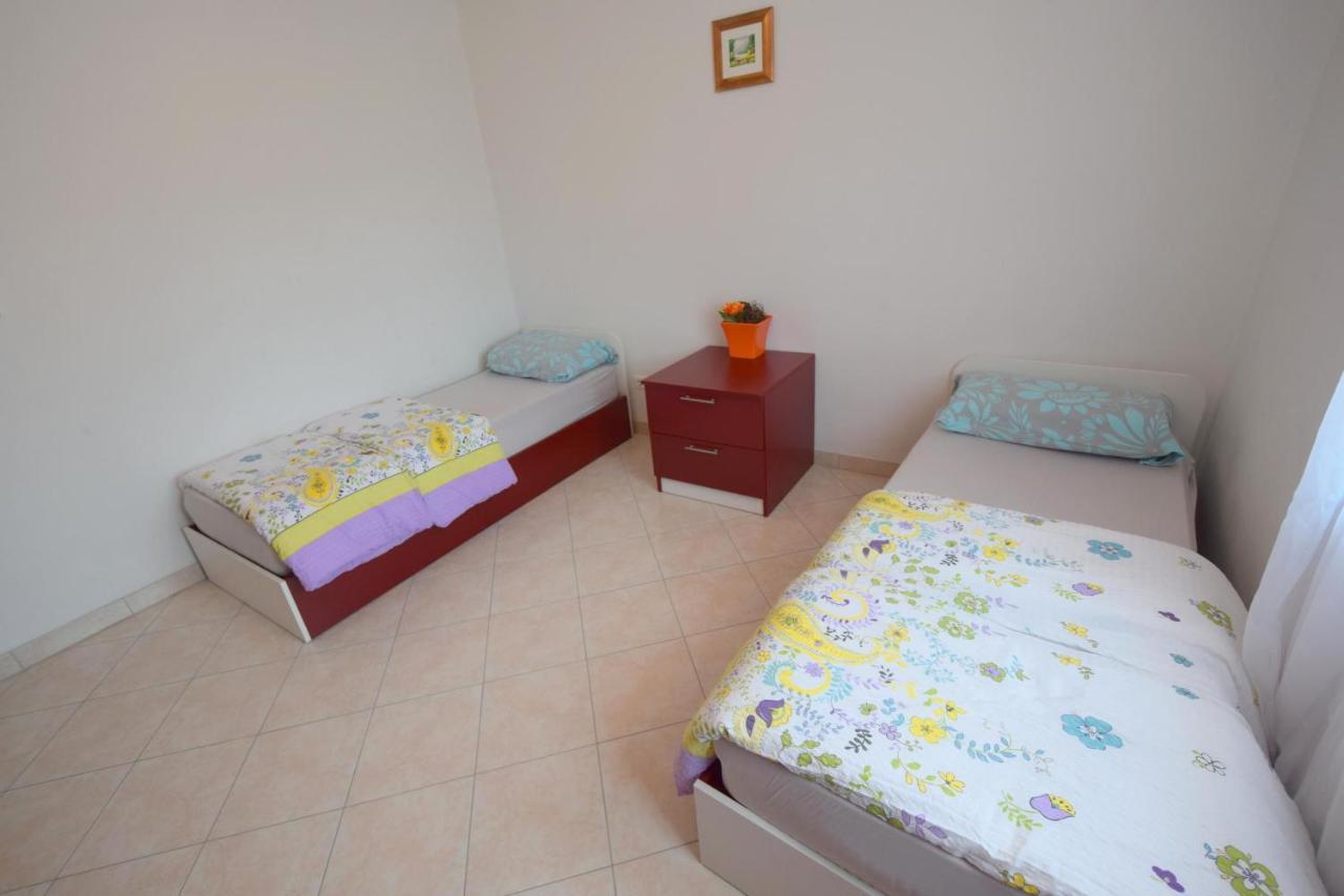 Apartments Gabrijel Malinska Zewnętrze zdjęcie