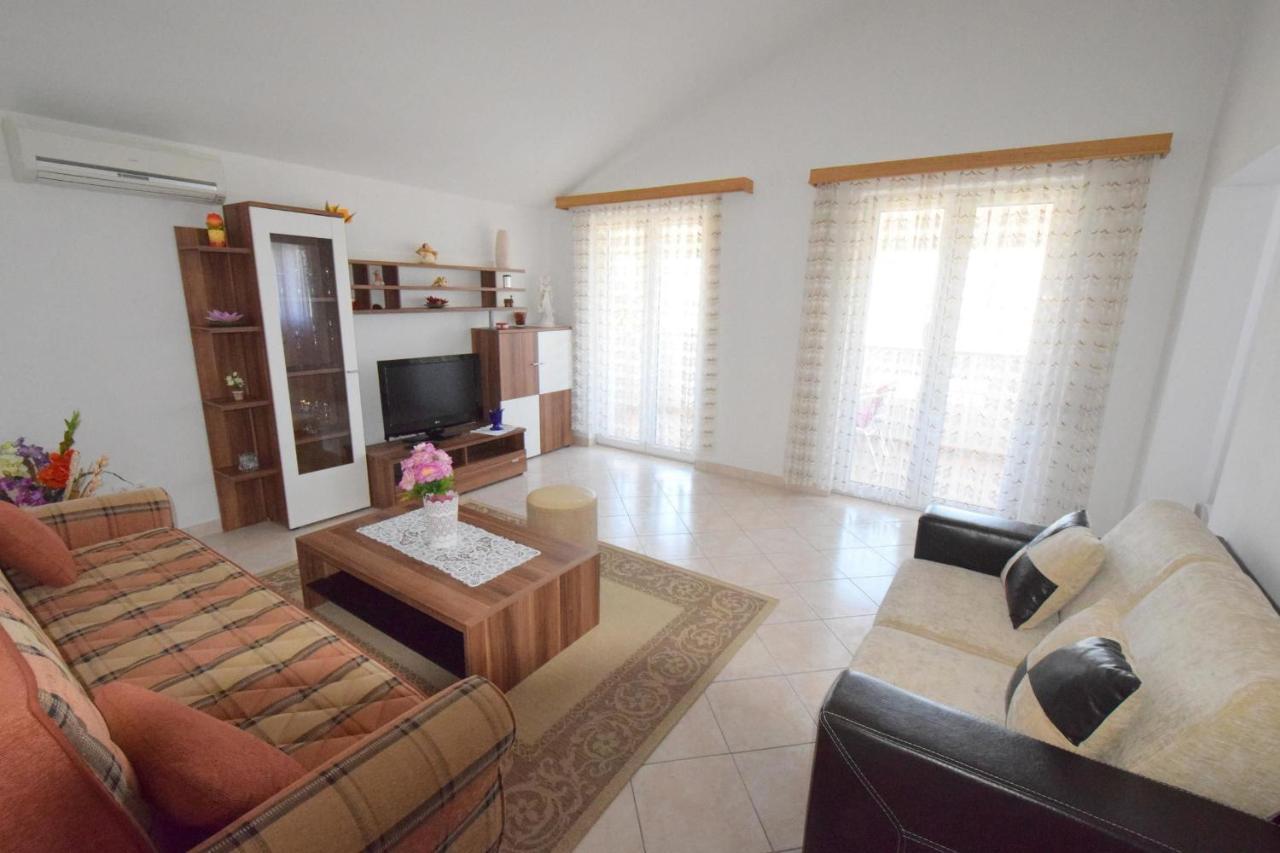 Apartments Gabrijel Malinska Zewnętrze zdjęcie