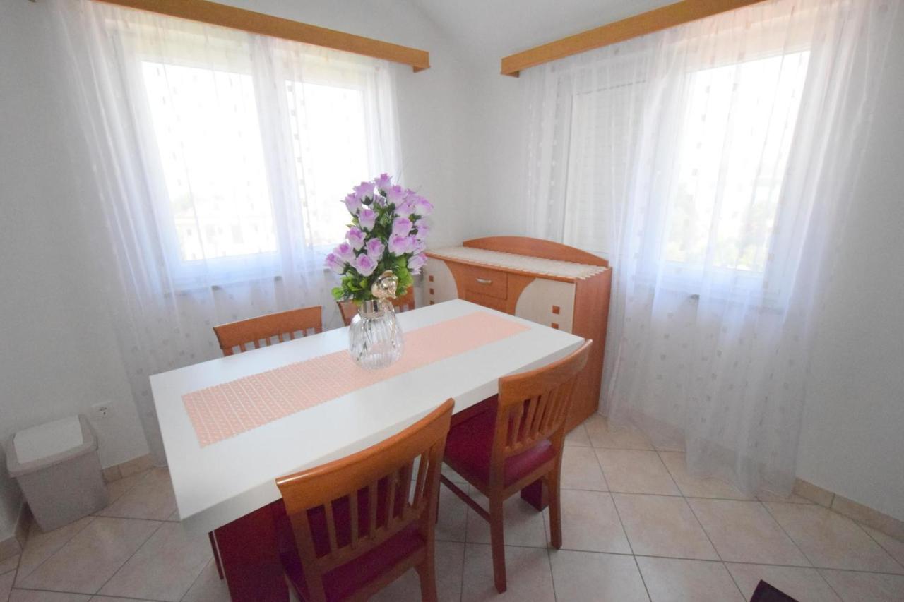 Apartments Gabrijel Malinska Zewnętrze zdjęcie