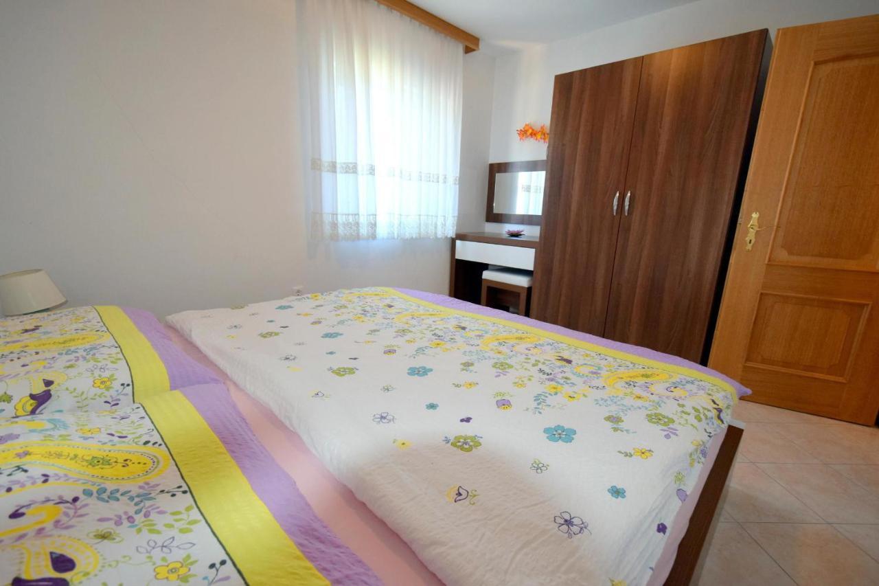 Apartments Gabrijel Malinska Zewnętrze zdjęcie