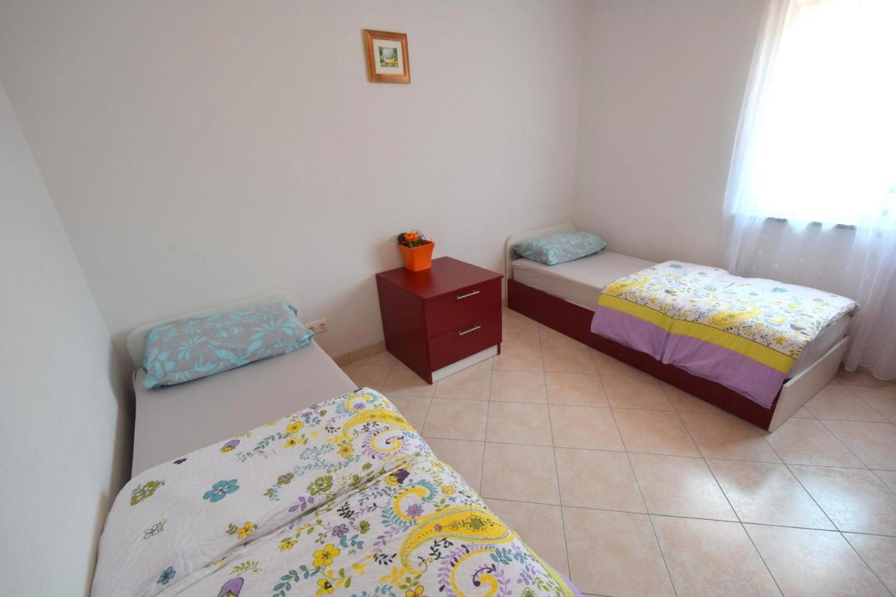 Apartments Gabrijel Malinska Zewnętrze zdjęcie