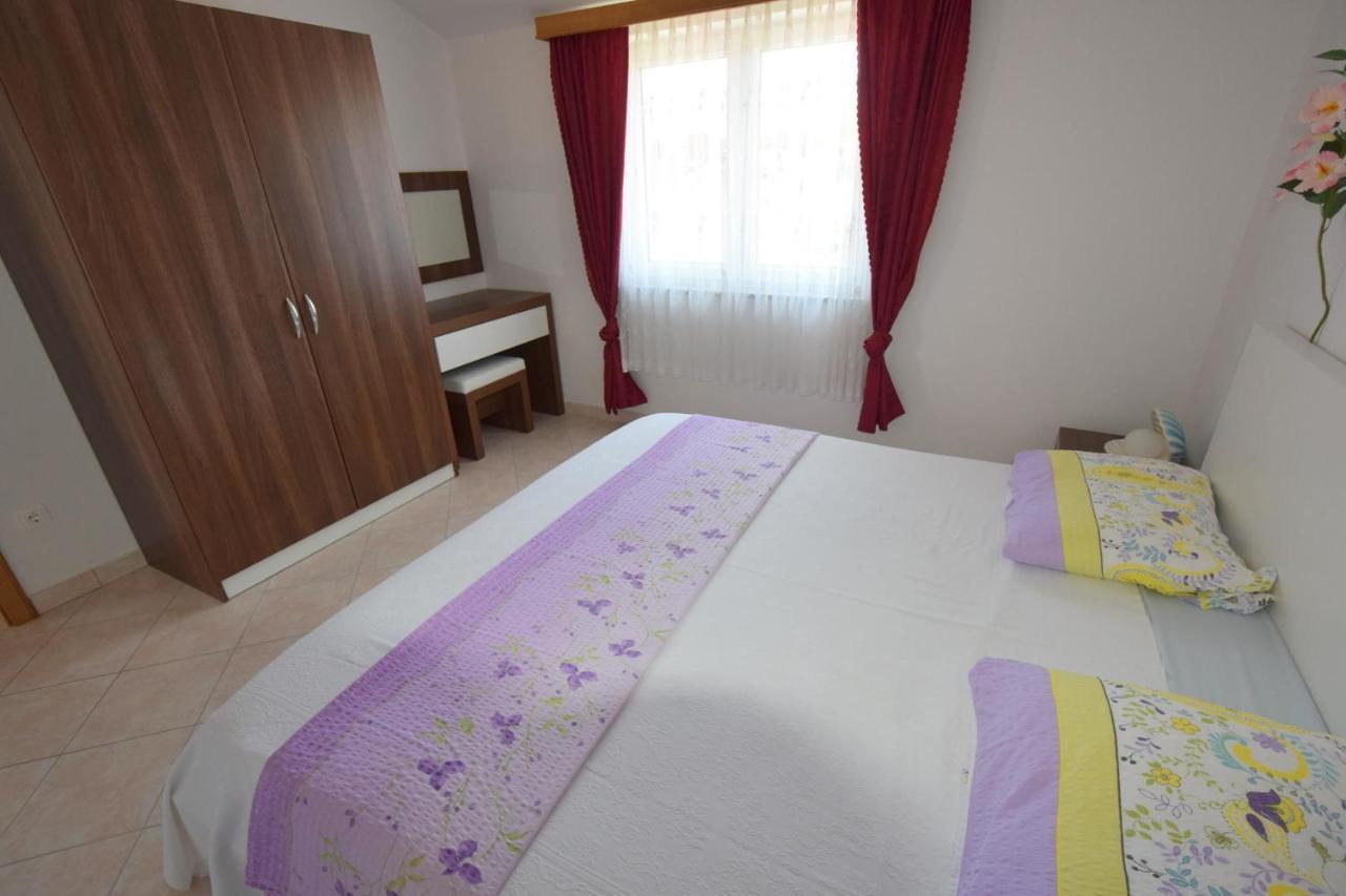 Apartments Gabrijel Malinska Zewnętrze zdjęcie