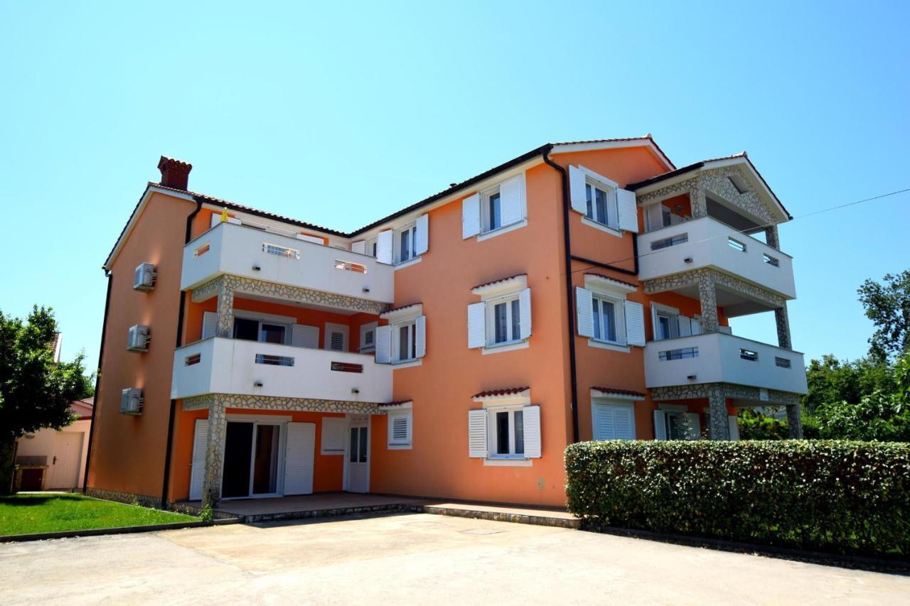 Apartments Gabrijel Malinska Zewnętrze zdjęcie